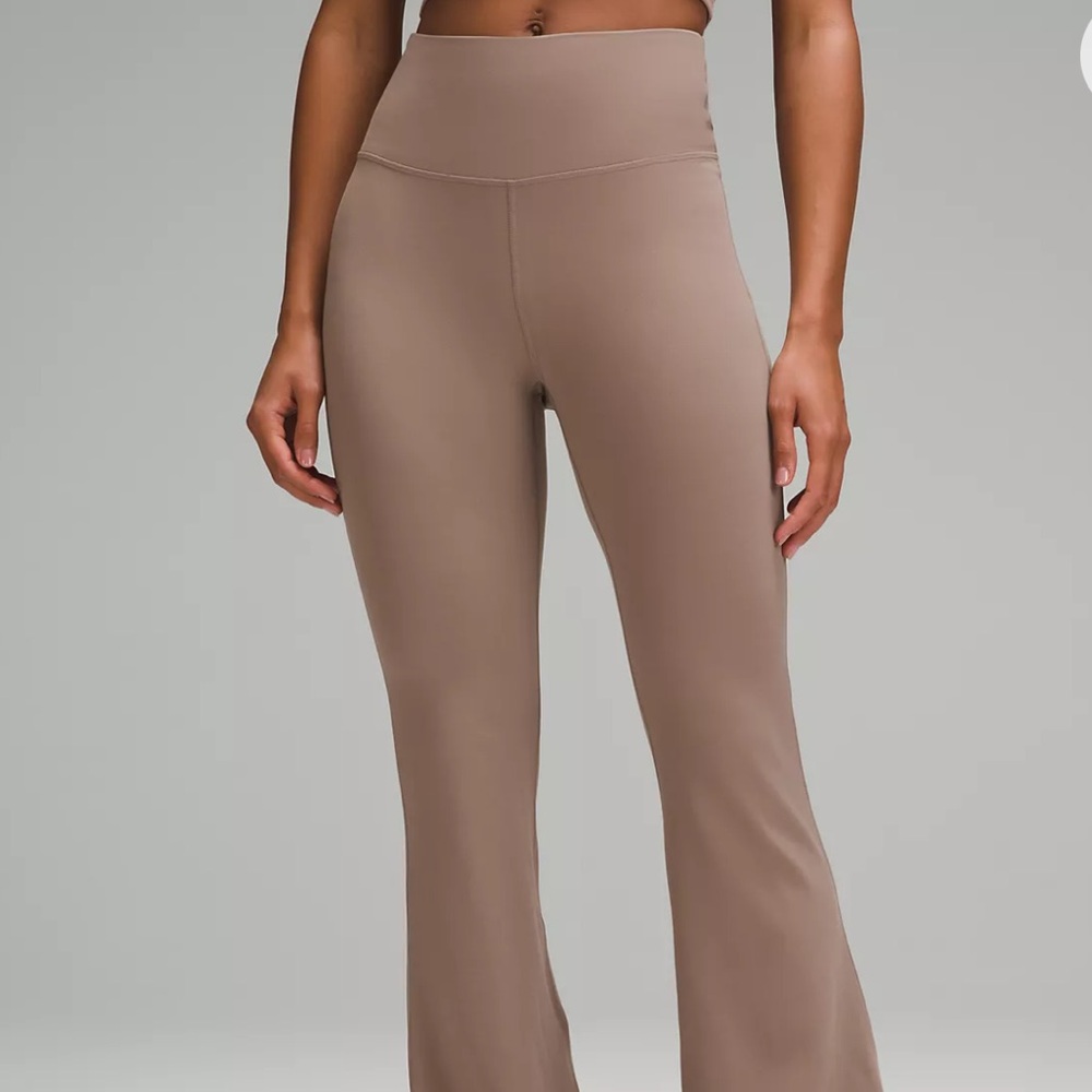 SHR LULULEMON GROOVE FLARE